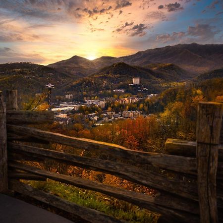 Wilderness Lodge, Hot Tub, Game Room, Pool Access, 1089 Free Tickets Each Paid Day, Dollywood And M Sevierville Ngoại thất bức ảnh