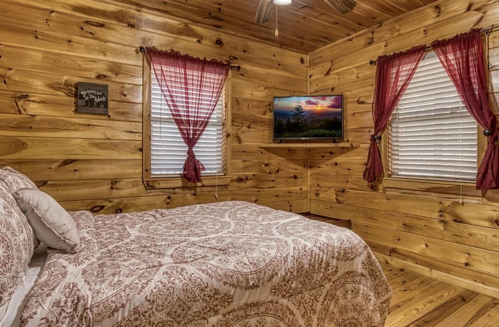 Wilderness Lodge, Hot Tub, Game Room, Pool Access, 1089 Free Tickets Each Paid Day, Dollywood And M Sevierville Ngoại thất bức ảnh