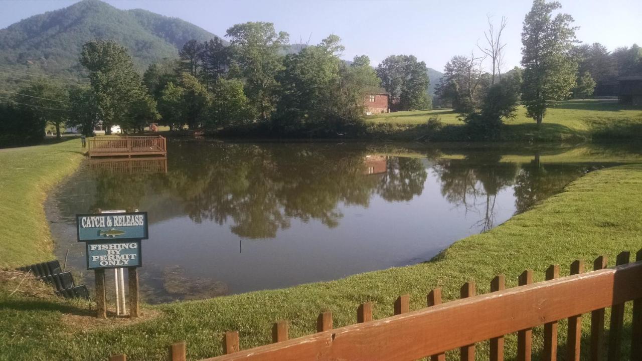 Wilderness Lodge, Hot Tub, Game Room, Pool Access, 1089 Free Tickets Each Paid Day, Dollywood And M Sevierville Ngoại thất bức ảnh