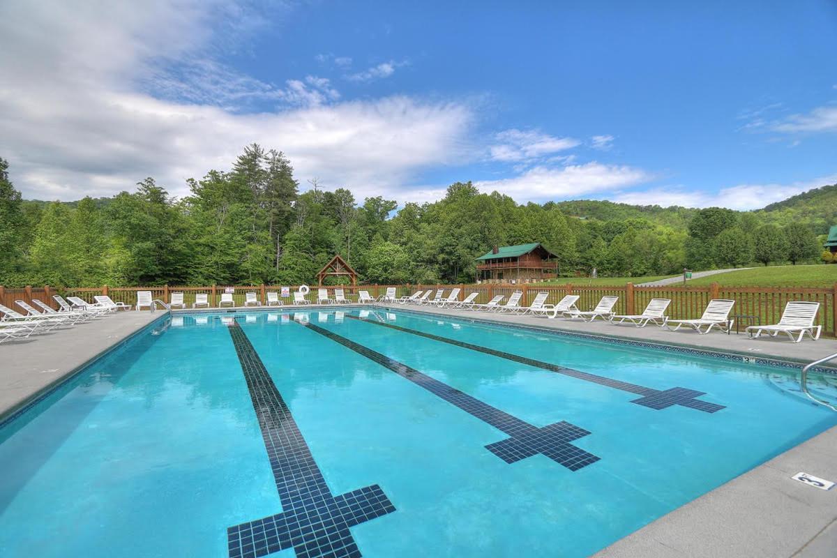 Wilderness Lodge, Hot Tub, Game Room, Pool Access, 1089 Free Tickets Each Paid Day, Dollywood And M Sevierville Ngoại thất bức ảnh